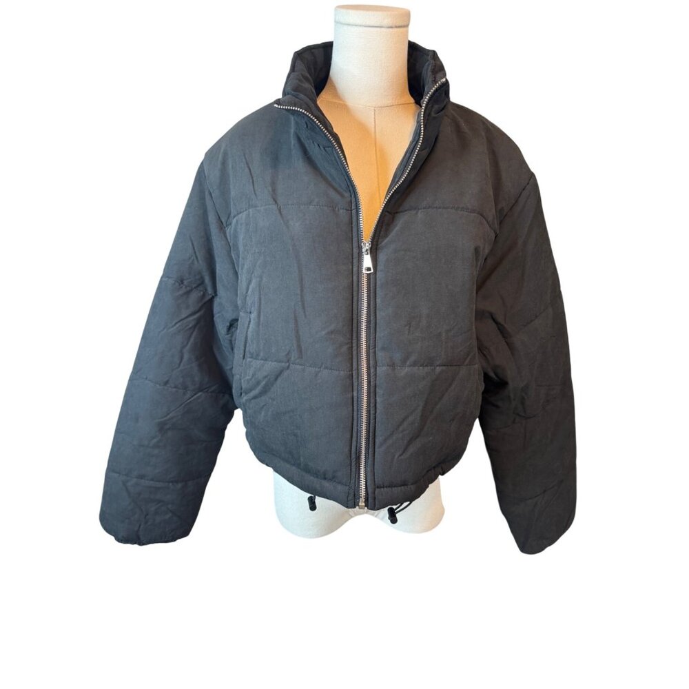 NWT PrettyLittleThing  Medium Black Puffer Jacket Polyester